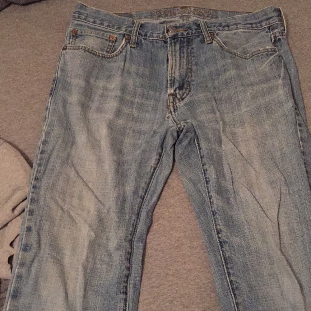 American eagle jeans!
